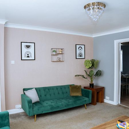 Modern 3Bed Home With Hot Tub Лідс Екстер'єр фото